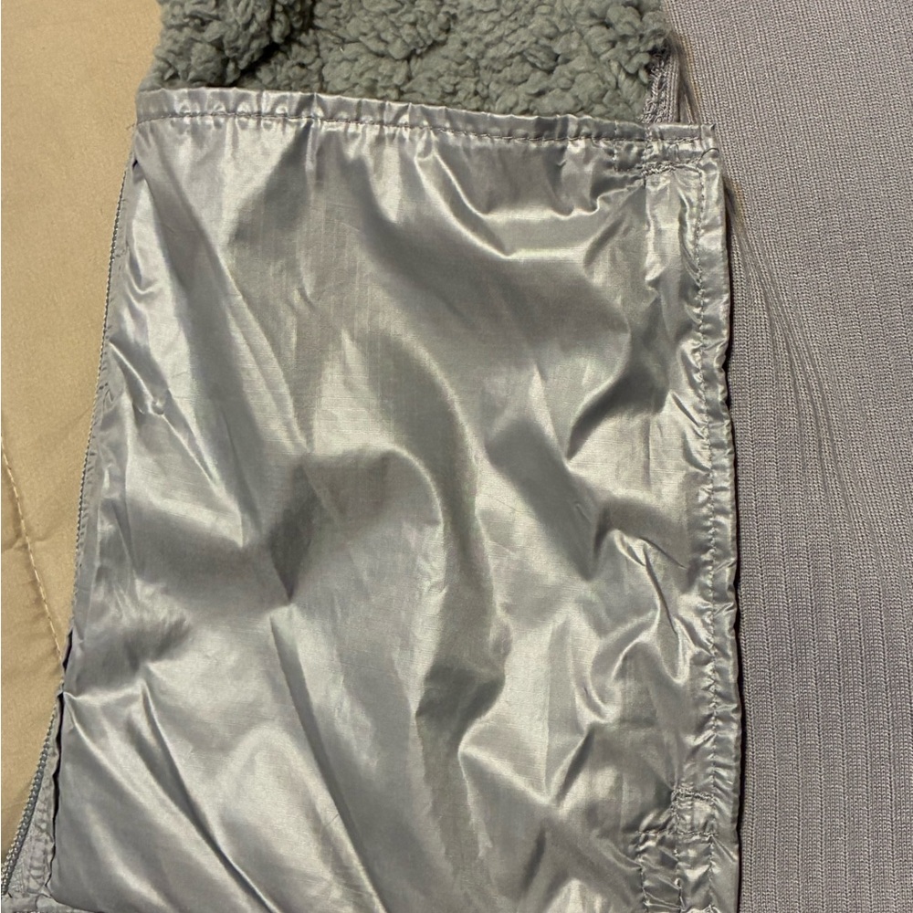 L.L. Bean Women's Quilted Jacket Vest Fleece Lined Full Zip Gray Large - Picture 6 of 10